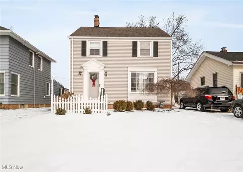 20844 Stanford Ave, Fairview Park, OH 44126