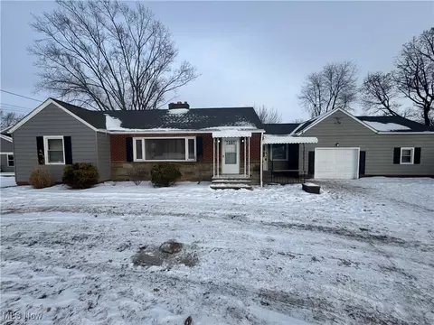 134 Perry NW, Canton, OH 44708