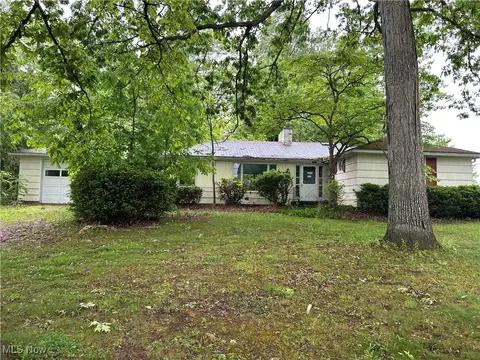 7770 Hills And Dales Rd NW, Massillon, OH 44646