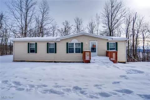 10600 Johnsford Rd SW, Beach City, OH 44608