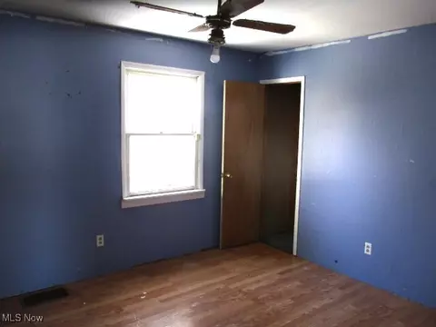 Bedroom - 466 Thomas Rd, Lisbon, OH 44432 photo 1 of 2