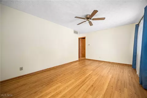 Living - 704 Concord Ave, Elyria, OH 44035 photo 1 of 4
