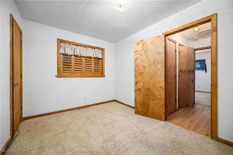 Bedroom - 704 Concord Ave, Elyria, OH 44035 photo 8 of 9