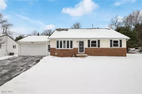 711 Werstler Ave NW, North Canton, OH 44720