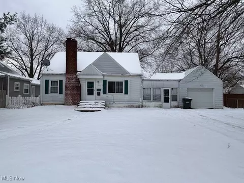 2576 10th St, Cuyahoga Falls, OH 44221