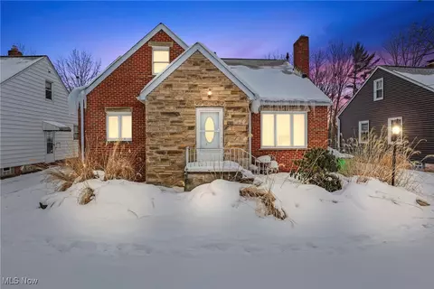 1782 Temple Ave, Mayfield Heights, OH 44124