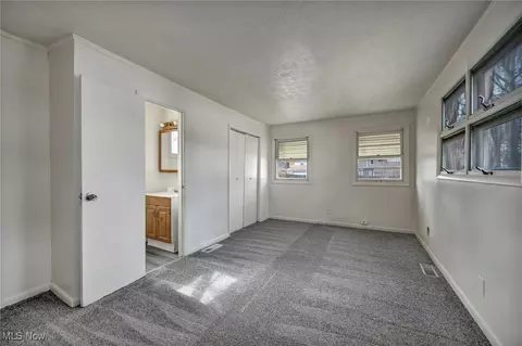 784 E 236th St, Euclid, OH 44123 photo 17