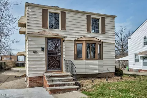 784 E 236th St, Euclid, OH 44123 photo 6