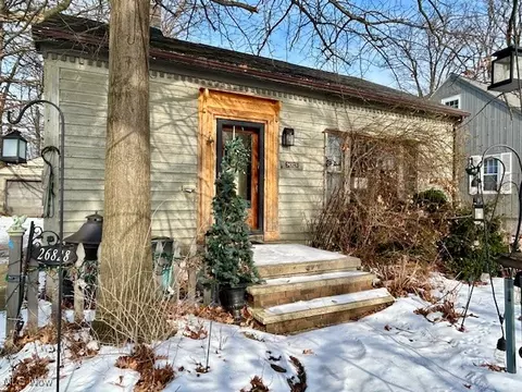 26828 E Oviatt Rd, Bay Village, OH 44140