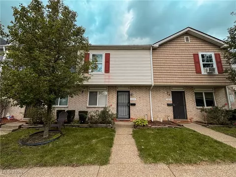 2626 E 75th St, Cleveland, OH 44104