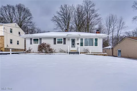 2445 Briner Ave, Akron, OH 44305