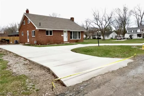 33239 Redwood Blvd, Avon Lake, OH 44012