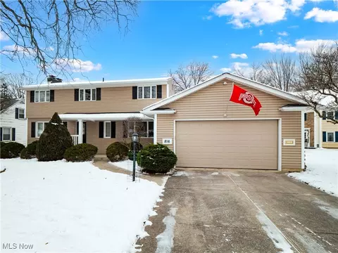 816 Washington Ave, Elyria, OH 44035