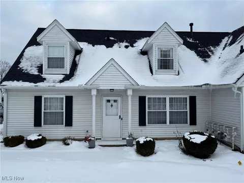 7305 Scottsdale Cir, Mentor, OH 44060