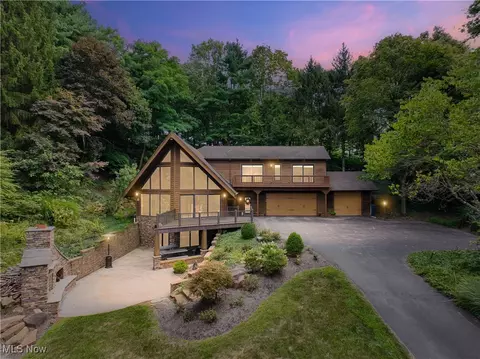810 Mount Pleasant St NW, Clinton, OH 44216