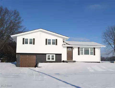 6482 Akron Rd, Smithville, OH 44677