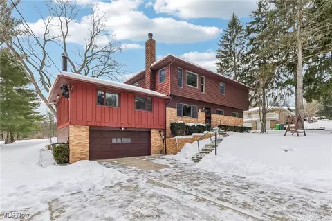 2047 Hinckley Hills Rd, Hinckley, OH 44233