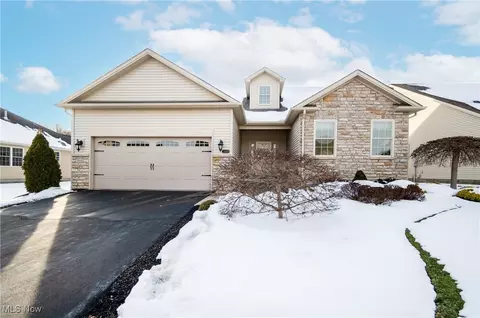 70 Barnstone Ln, Canfield, OH 44406