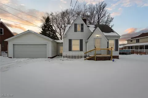 7244 Ridge Rd, Parma, OH 44129