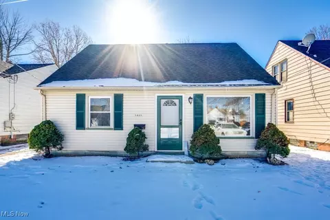 3805 Archmere Ave, Cleveland, OH 44109