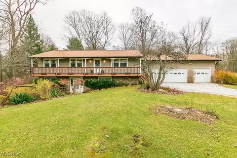 10929 Auburn Rd, Chardon, OH 44024