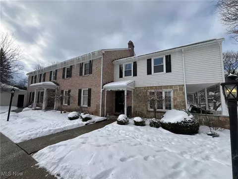 1607 S Main St, North Canton, OH 44709
