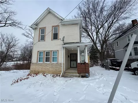 11015 La Rose Ave, Cleveland, OH 44105