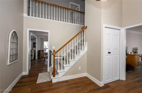 118 Lethbridge Cir, Akron, OH 44321 photo 9