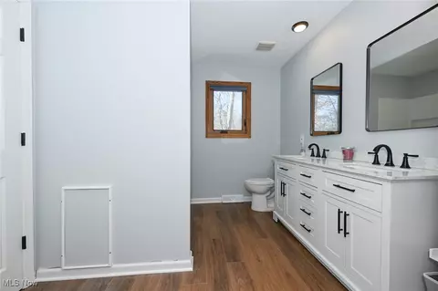 118 Lethbridge Cir, Akron, OH 44321 photo 37