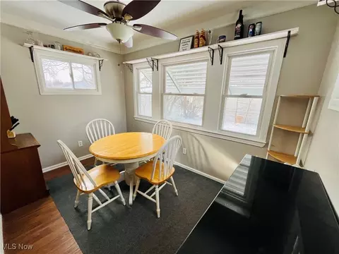 30009 Elgin Rd, Wickliffe, OH 44092 photo 4