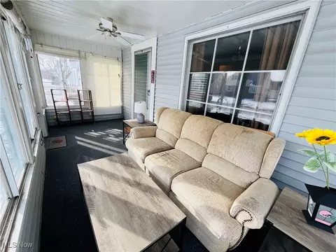 30009 Elgin Rd, Wickliffe, OH 44092 photo 3