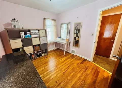 30009 Elgin Rd, Wickliffe, OH 44092 photo 21