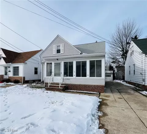 30009 Elgin Rd, Wickliffe, OH 44092 photo 8
