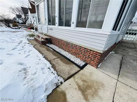30009 Elgin Rd, Wickliffe, OH 44092 photo 10