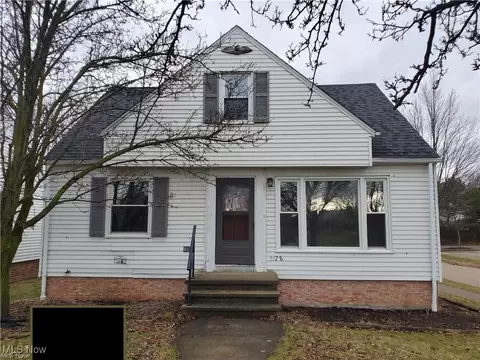 4678 Ridge Rd, Brooklyn, OH 44144