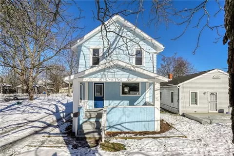 575 King Ave, Barberton, OH 44203