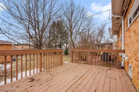 2735 Hetzel Dr, Parma, OH 44134 photo 22