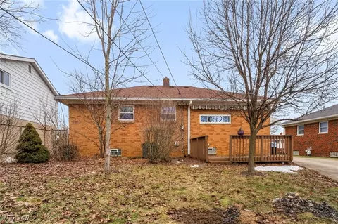 2735 Hetzel Dr, Parma, OH 44134 photo 23