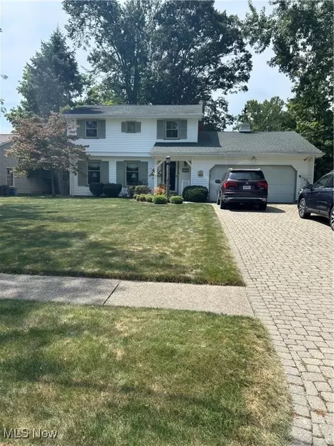6236 Foxridge Dr, Boardman, OH 44512