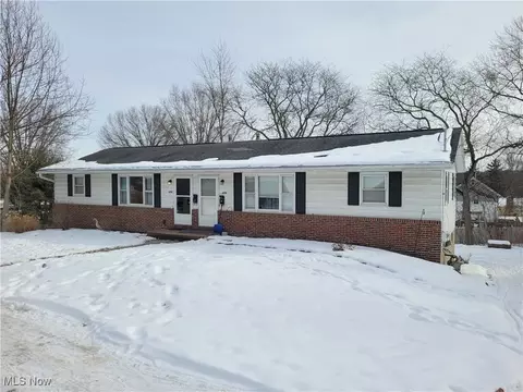 424-426 Terrace Dr, Rittman, OH 44270