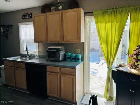 Kitchen - 381 Baldwin Rd, Akron, OH 44312 photo 2 of 3