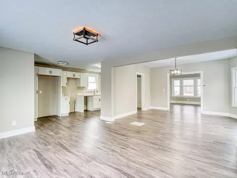 147 Cornell Ave, Elyria, OH 44035 photo 10