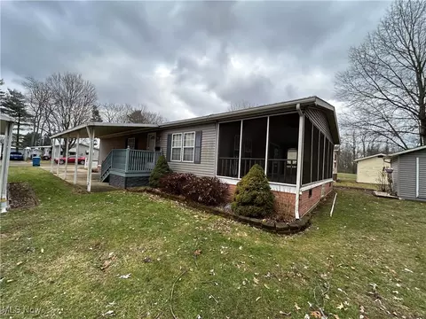 238 C St SW, Navarre, OH 44662