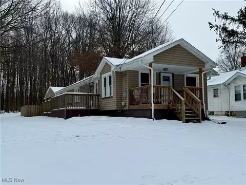 3703 Elmwood Ave, Austintown, OH 44515