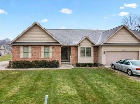 1089 Park Pl, Niles, OH 44446