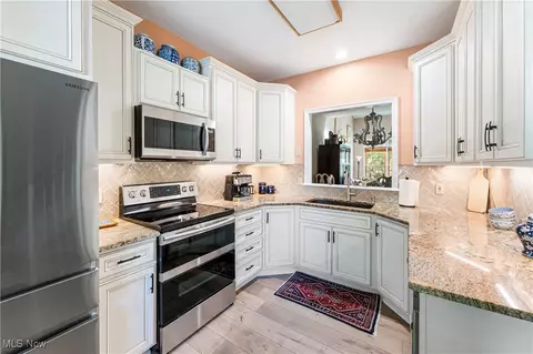 Kitchen - 2444 Charing Cross Rd NW, Canton, OH 44708 photo 3 of 4