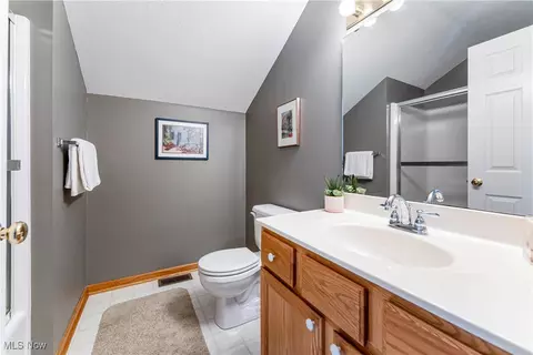 Bath - 2444 Charing Cross Rd NW, Canton, OH 44708 photo 4 of 4