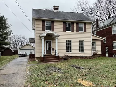 1614 Hillside Ter, Akron, OH 44305