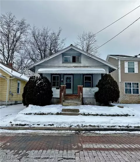 1197 7th Ave, Akron, OH 44306