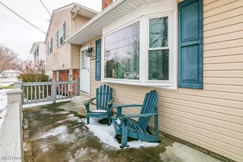 7452 Larkspur Dr, Mentor On The Lake, OH 44060 photo 3